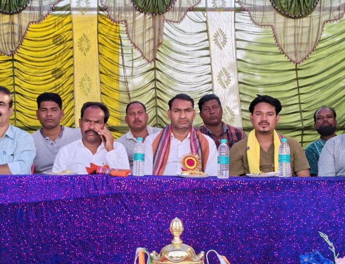 ସାନ ଡୁଙ୍ଗୁରିଗୁଡା କ୍ରିକେଟ୍ ଟୁର୍ଣ୍ଣାମେଣ୍ଟ: ସରଗୁଲକୁ ହରାଇ ସେମିରେ ଭାଲୁପିଆ