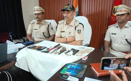 ଦୁଇଟି ପିସ୍ତଲ୍ ଗୋଟାଏ ବୋମା, କାର ଓ ବିଭିନ୍ନ ମାରଣାସ୍ତ୍ର ସହ ୩ ଜଣ ସନ୍ଦିଗ୍ଧ ଯୁବକ ଙ୍କୁ ଗିରଫ କଲା ସୁବର୍ଣ୍ଣପୁର  ପୋଲିସ*- *ସୁବର୍ଣ୍ଣପୁର ପୋଲିସ ର ବଡ଼ ସଫଳତା*-