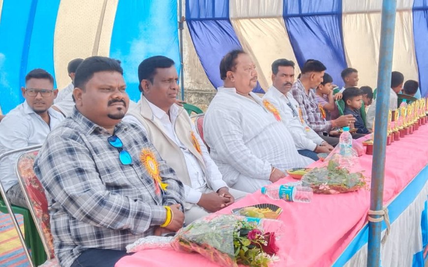 ସଇଁତଲା କପ କ୍ରିକେଟ ଟୁର୍ନାମେଣ୍ଟ ଉଦଘାଟିତ , ପ୍ରଥମ ଖେଳରେ ୬ ରନରେ ଶିକାପତ୍ରାପାଲି ଟିମ ବିଜୟୀ