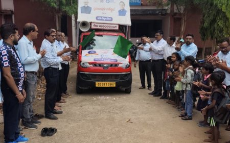 ବ୍ଲକ ସ୍ତରୀୟ ପ୍ରବେଶ ଉତ୍ସବ ଓ ଖଡ଼ି ଛୁଆଁ ଅନୁଷ୍ଠିତ ଗଡ଼ିଲା  ଶିକ୍ଷା ସଚେତନ ରଥ