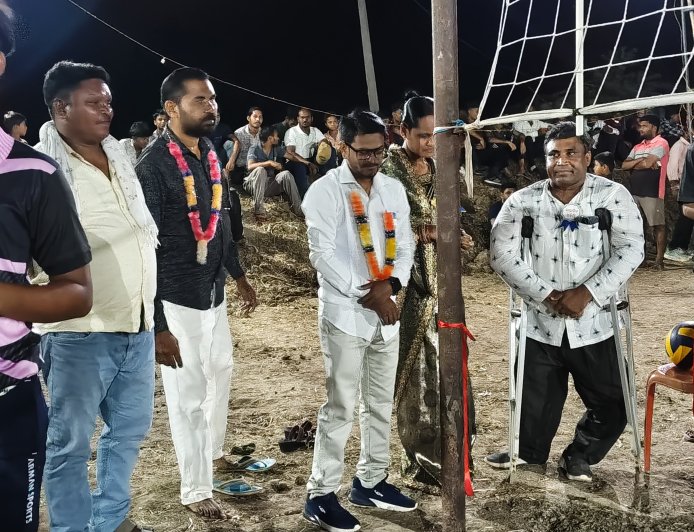 ରାତ୍ରି କାଳୀନ ଭଲିବଲ ଟୁର୍ଣ୍ଣାମେଂଟ .... ପିପଲପଦର (ଏମ୍ ଭି ସି)ଚମ୍ପିୟାନ